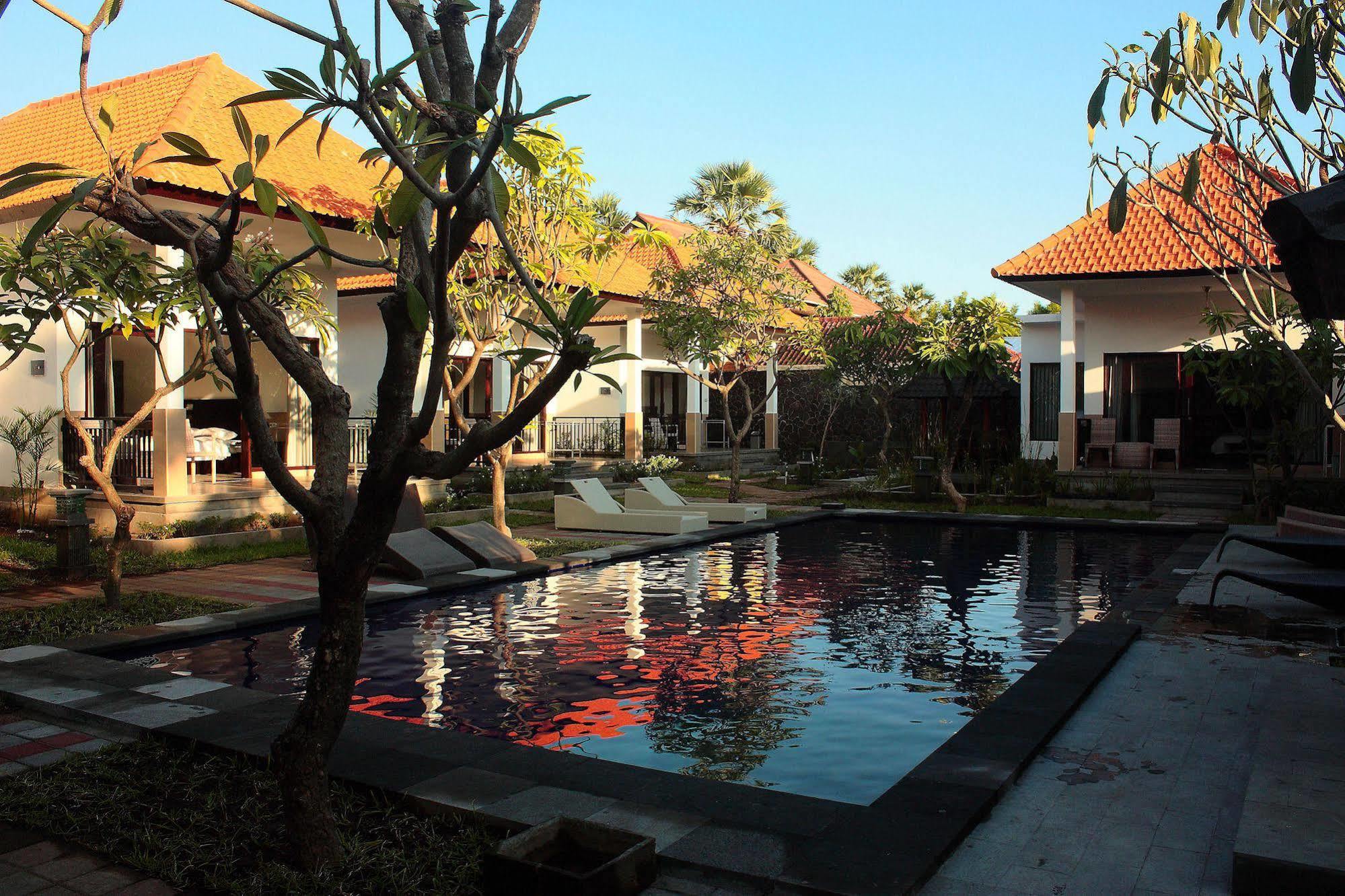 Ocean View Tulamben Dive & Resort Buitenkant foto